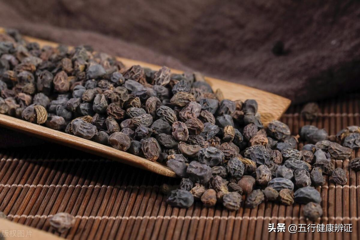 中医治疗皮肤瘙痒症的经典方剂与现代应用
