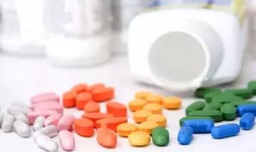 肠胃不适的应对策略，科学选择药物与日常调护
