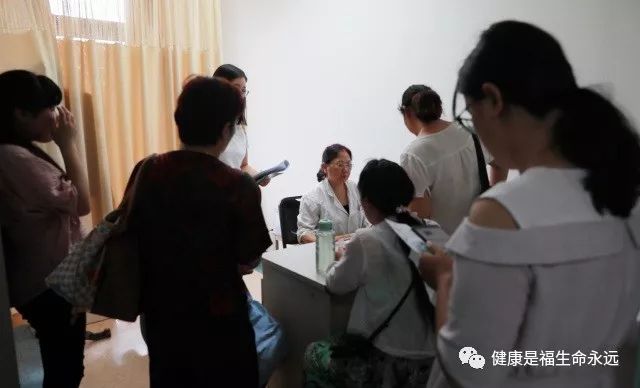 手术台，生命的阵地