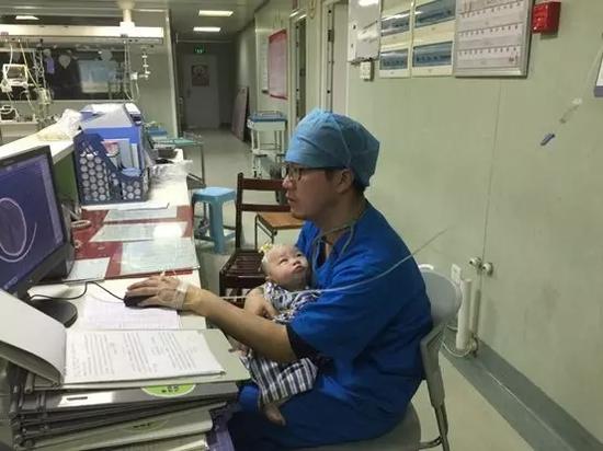 医院照片图片，透视医疗行业的温暖与坚韧