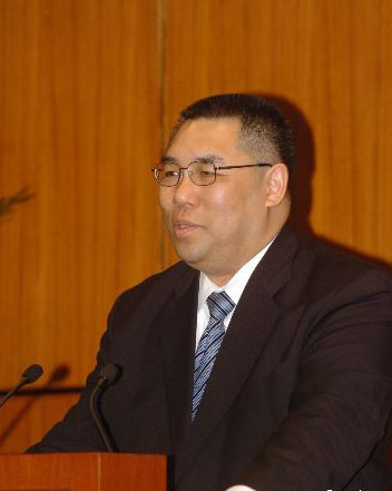 澳门六叔近期新闻报道全文解读视频，透视特区行政长官何厚铧的施政新动向与民众反响