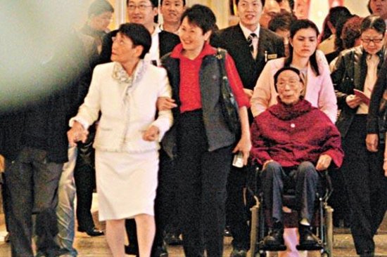 澳门六叔近期新闻直播回放视频免费在线观看，揭秘澳门博彩业新动向与社区发展新面貌