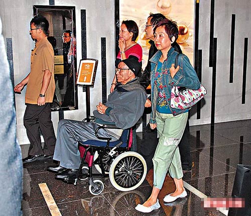 澳门六叔近期新闻视频，最新消息揭秘与今日开奖动态追踪